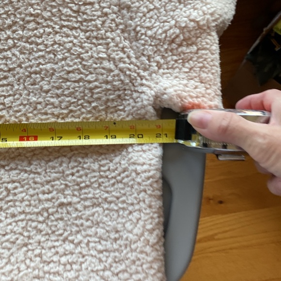 MWOT VS pink 1/4 zip pullover cream colored - Picture 5 of 6